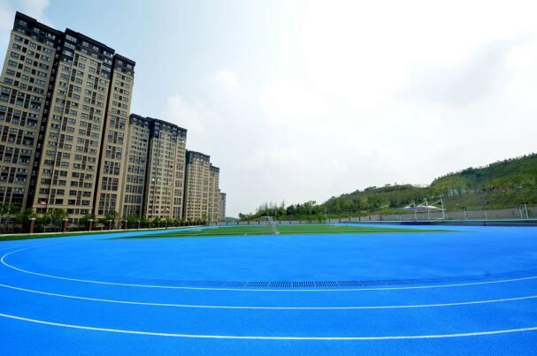 專業(yè)的運(yùn)動(dòng)場(chǎng)塑膠跑道施工隊(duì)