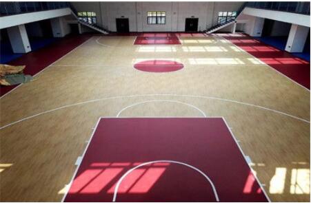 .運(yùn)動(dòng)木地板