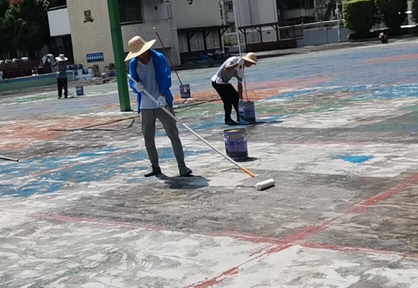 籃球場地坪漆怎么鏟除？