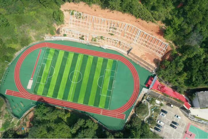 價(jià)格低的操場(chǎng)塑膠跑道