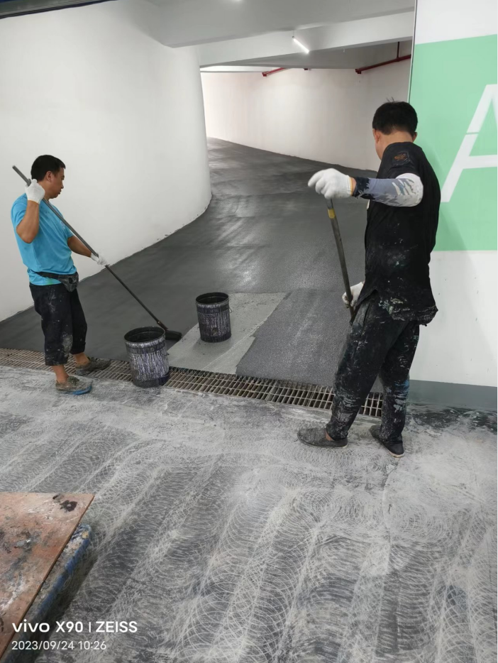 湖南長(zhǎng)沙平吉上苑地下車庫(kù)地坪漆施工